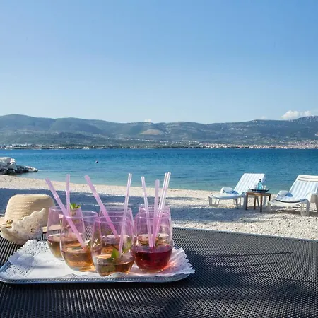 Situs Katarina Διαμέρισμα Τρογκίρ