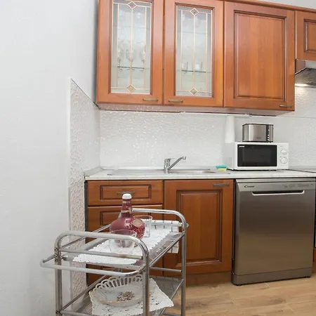 Situs Katarina Apartment *