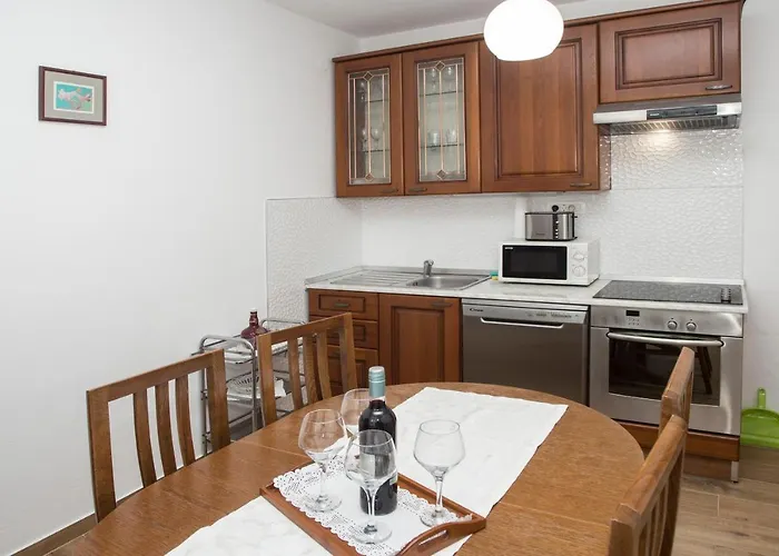 Situs Katarina تروغير